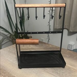 Black and Brown Jewelry Organizer